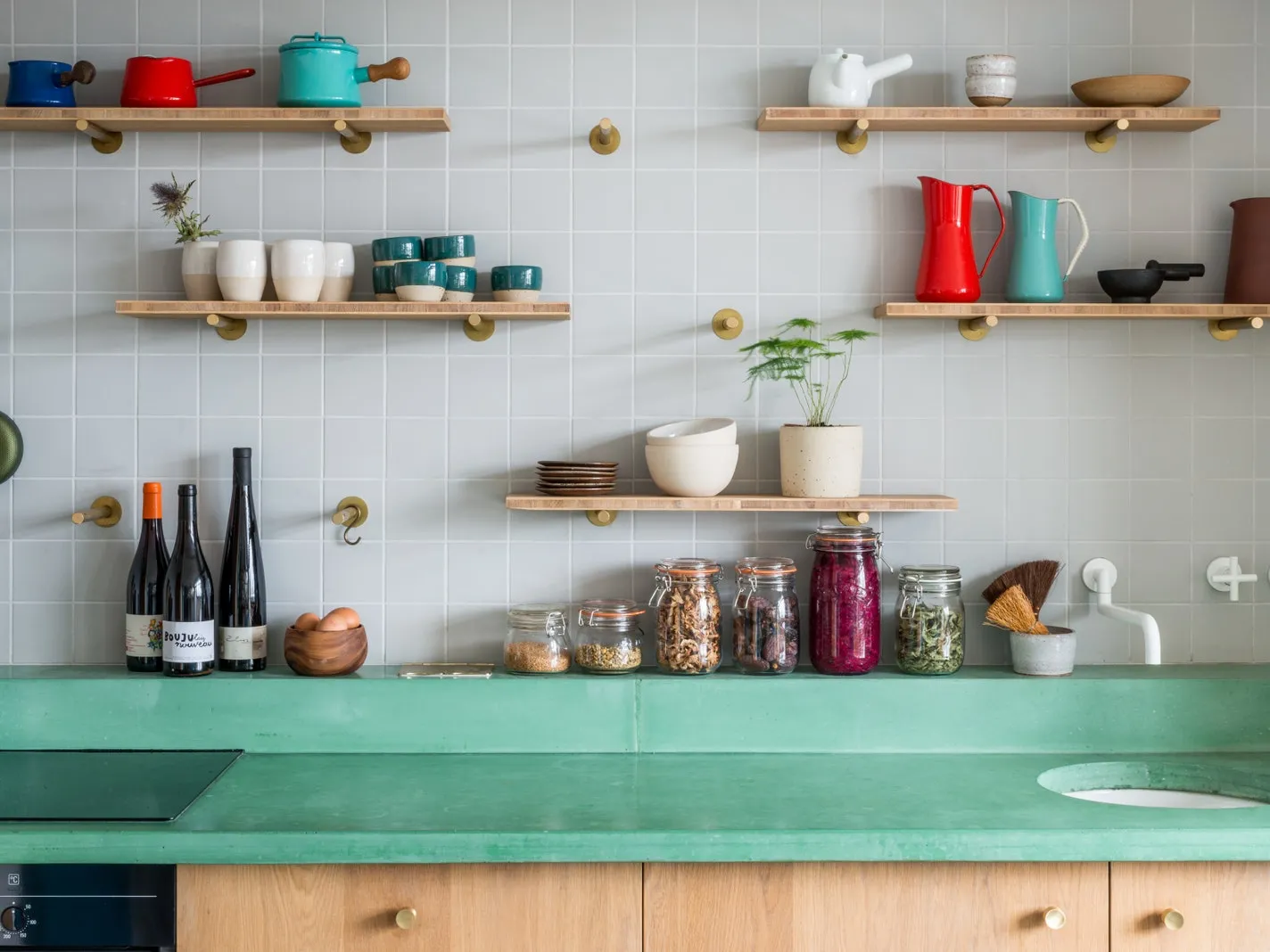 Clever and Creative Kitchen Makeover Ideas on a Budget