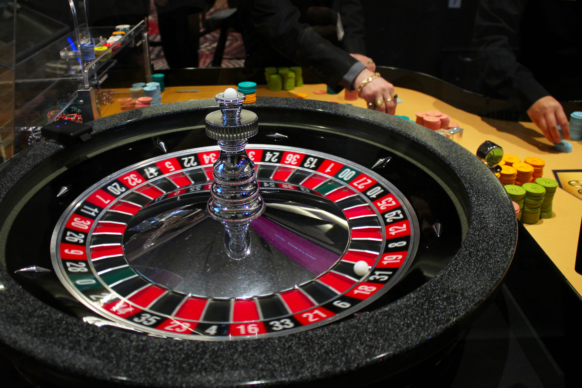 Popular Online Casino Games and Their Odds
